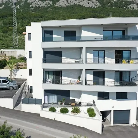 Vana With Sea View Makarska