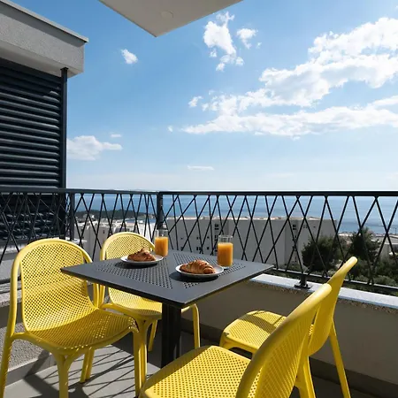 Vana With Sea View *